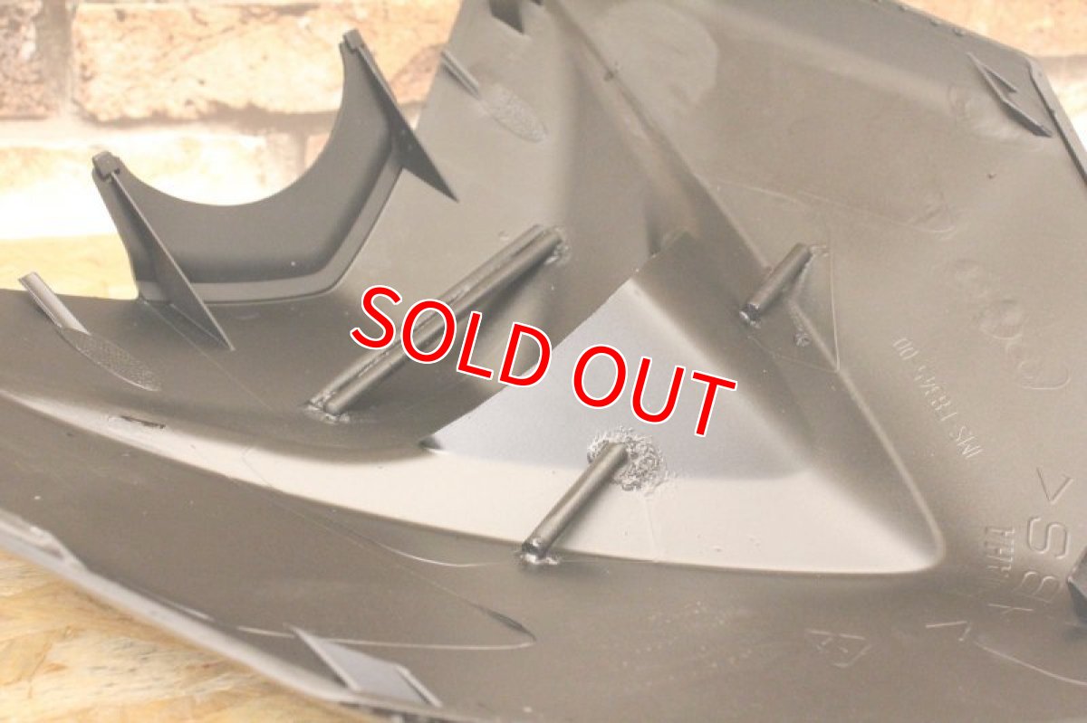 画像7: カーボンアッパーカウルカバー 交換タイプ ［3型シグナスX］ (7)