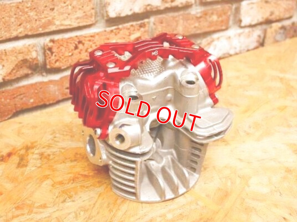 画像14: MB CNC ビレットキャリアタペットカバー　[シグナスX ・BW'S125]（ブラック/レッド/オレンジ） (14)