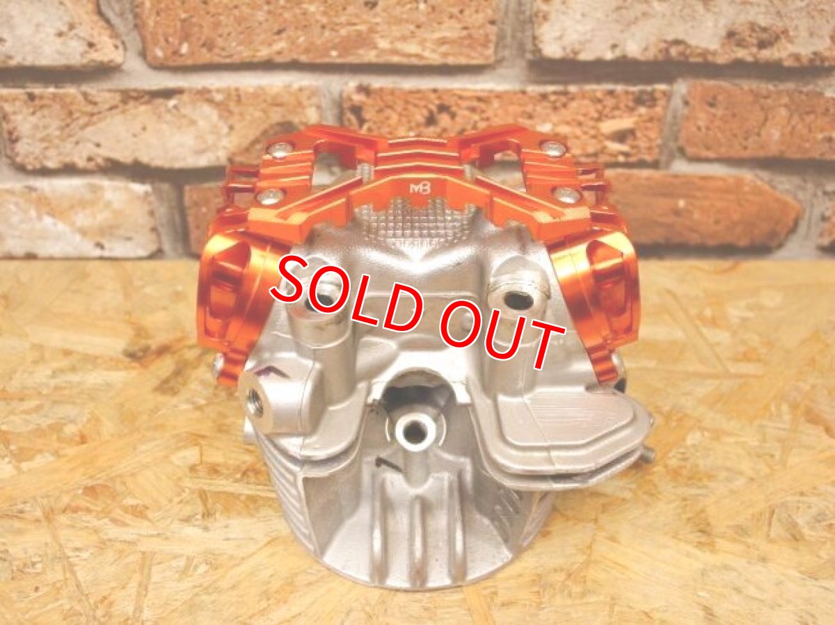 画像18: MB CNC ビレットキャリアタペットカバー　[シグナスX ・BW'S125]（ブラック/レッド/オレンジ） (18)