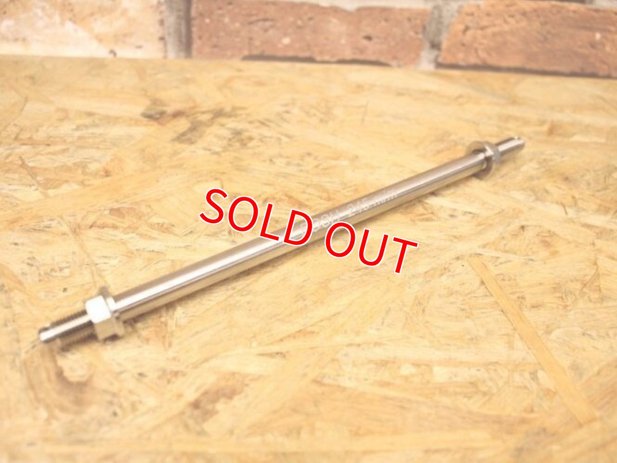 画像1: PK7 チタン エンジンハンガーシャフト 無色 [シグナスX・BW'S125] (1)