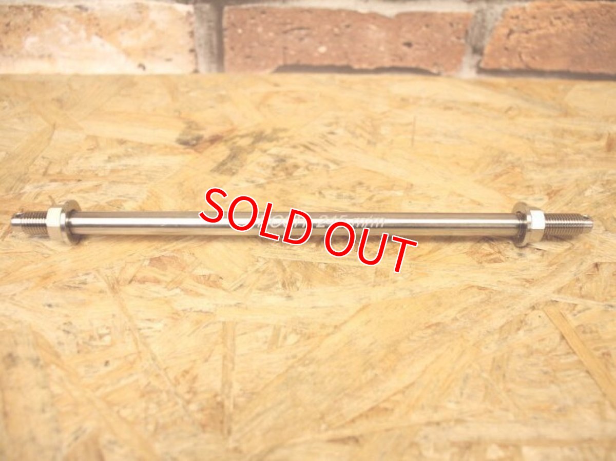 画像2: PK7 チタン エンジンハンガーシャフト 無色 [シグナスX・BW'S125] (2)