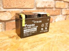 画像2: 台湾YUASA YT7B-BS バッテリー  [シグナスX・BWS125] (2)