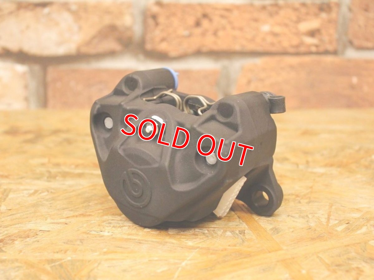 画像3: brembo ブレンボ キャスト キャリパー (84mmピッチ) 新カニ 赤ロゴ ブラック (3)