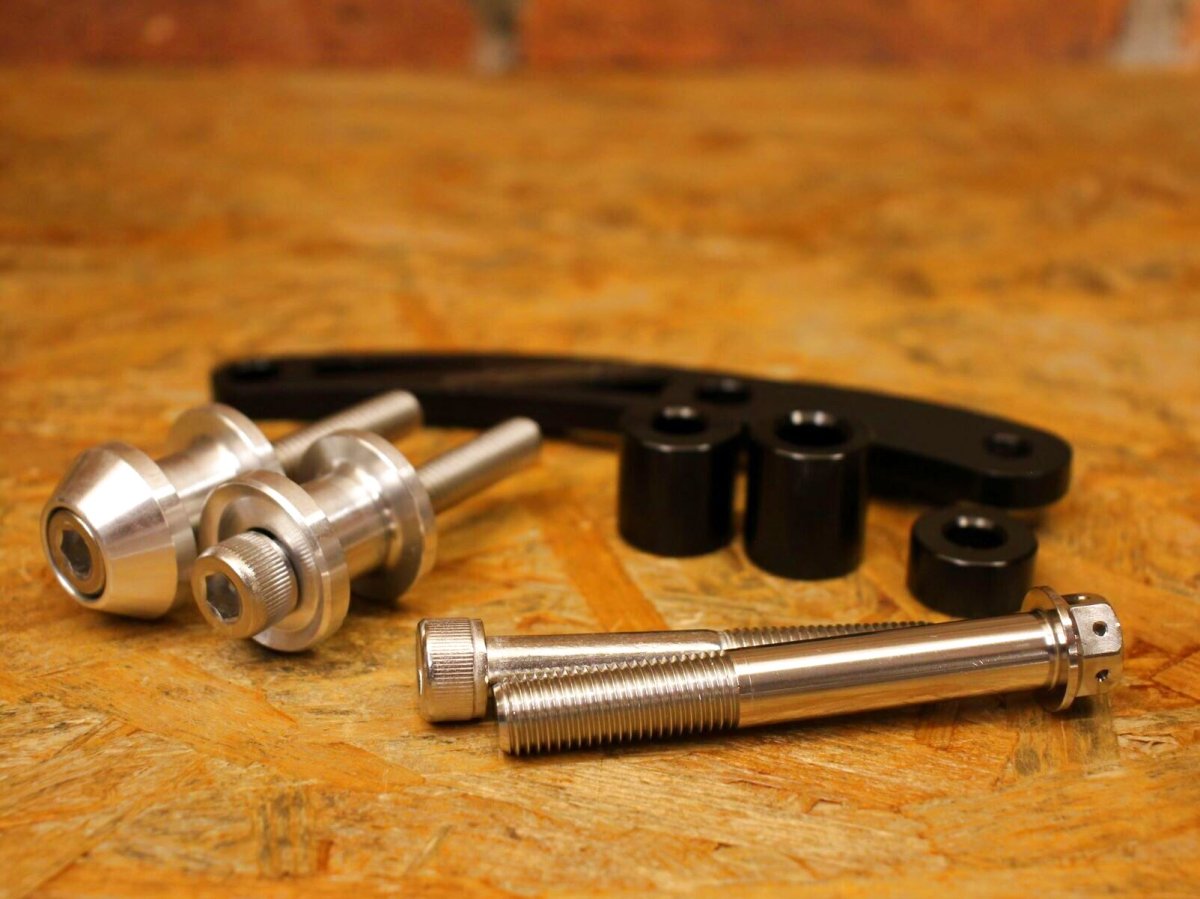 画像9: YX レーシングスタンド スタンドベース付き [シグナスグリファス] (9)