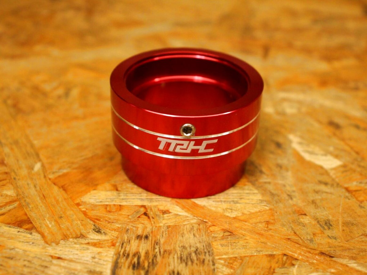 画像2: TRHC ファンネルアダプター ラージボディスロボ用(レッド/ブラック)  (2)