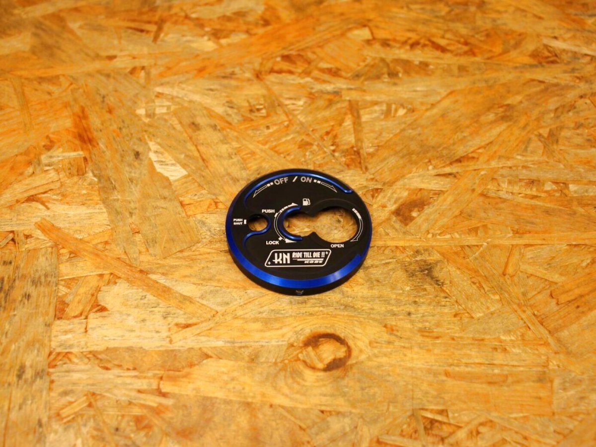 画像7: KN企画 デュアルカラーキーカバー [シグナスグリファス・3型BW'S125]（シルバー/ゴールド/レッド/ブルー） (7)