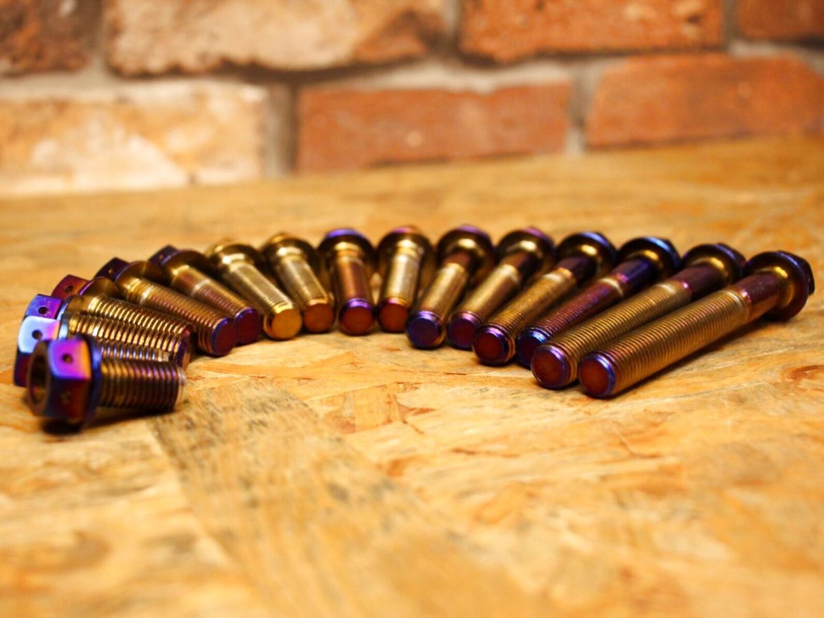 画像3: PK7 M10ステンフランジ六角ボルト P1.25 焼き色 1本 (3)