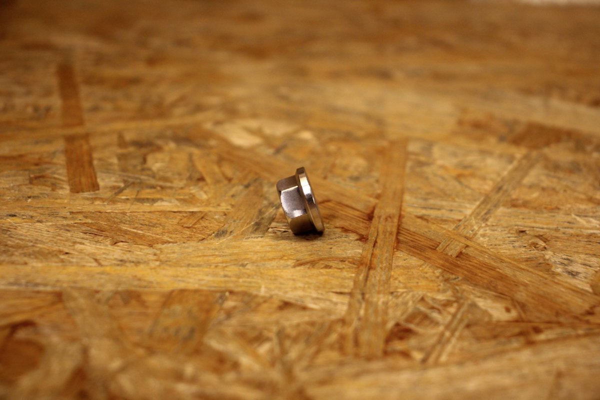 画像3: PK7 M10ステンフランジナット P1.25 無色 1個 (3)