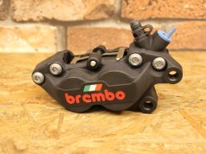 画像5: brembo ブレンボ キャストキャリパー P4 ブラック×イタリアンフラッグ (40mmピッチ) （右用/左用） (5)