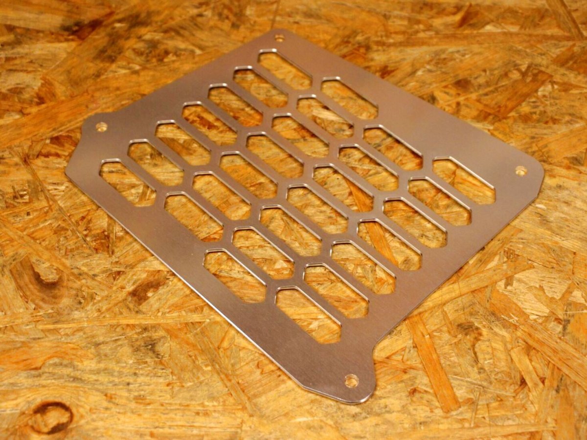 画像8: ZOO ラジエーターガード(ブラック/ゴールド/シルバー/レッド/ブルー) [6型シグナスグリファス・3型BW'S125・2型NMAX125/155・X FORCE・FORCE2.0] (8)