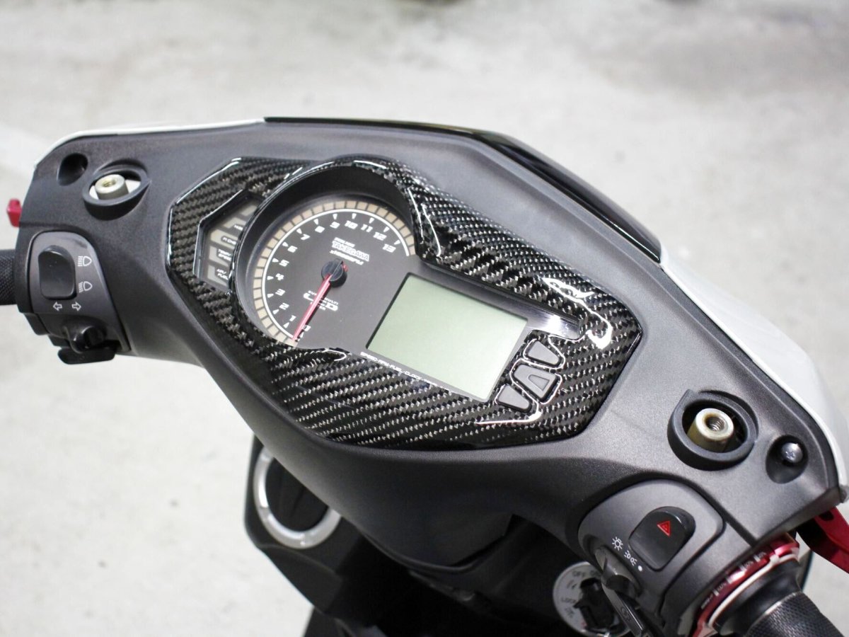 画像6: KOSO/TAKEGAWA スーパーマルチLCDメーター用カーボンメータートリム 貼り付けタイプ [4型 シグナスX ] (6)