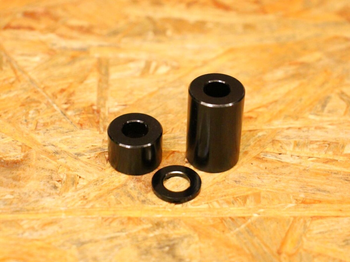 画像5: 30羊 リアサスペンションロアブラケット (ブラック/シルバー) [シグナスグリファス] (5)