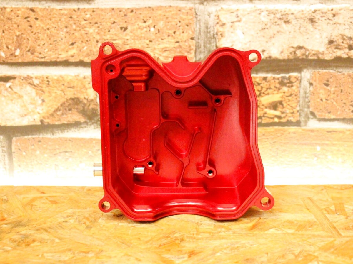 画像8: TRF CNC削り出しヘッドカバー（ブラック/レッド/ピンク/シルバー）［シグナスグリファス・3型BW'S125・2型NMAX125/155・X FORCE］ (8)