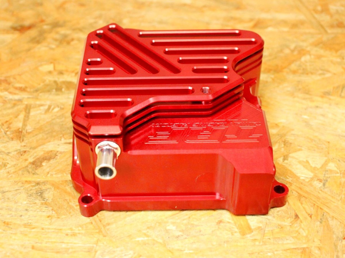 画像6: TRF CNC削り出しヘッドカバー（ブラック/レッド/ピンク/シルバー）［シグナスグリファス・3型BW'S125・2型NMAX125/155・X FORCE］ (6)