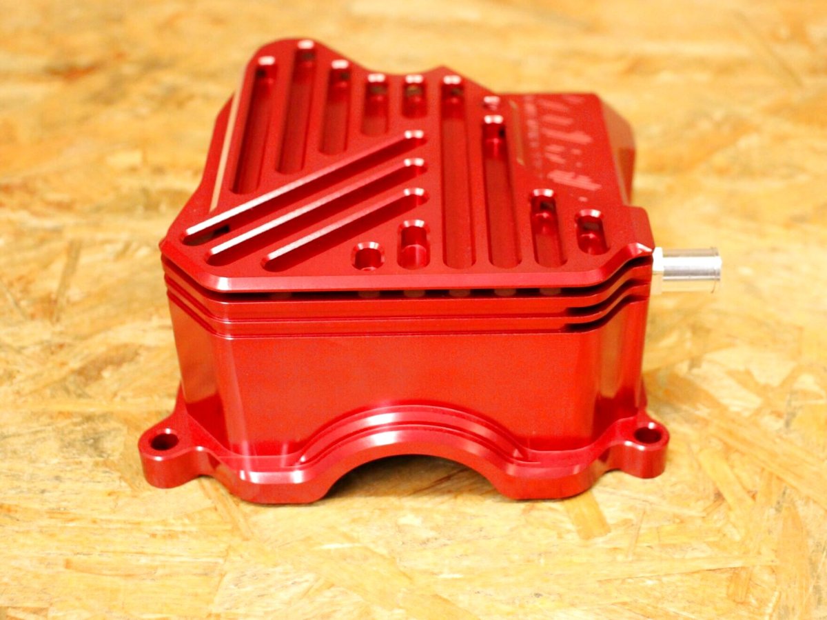 画像7: TRF CNC削り出しヘッドカバー（ブラック/レッド/ピンク/シルバー）［シグナスグリファス・3型BW'S125・2型NMAX125/155・X FORCE］ (7)