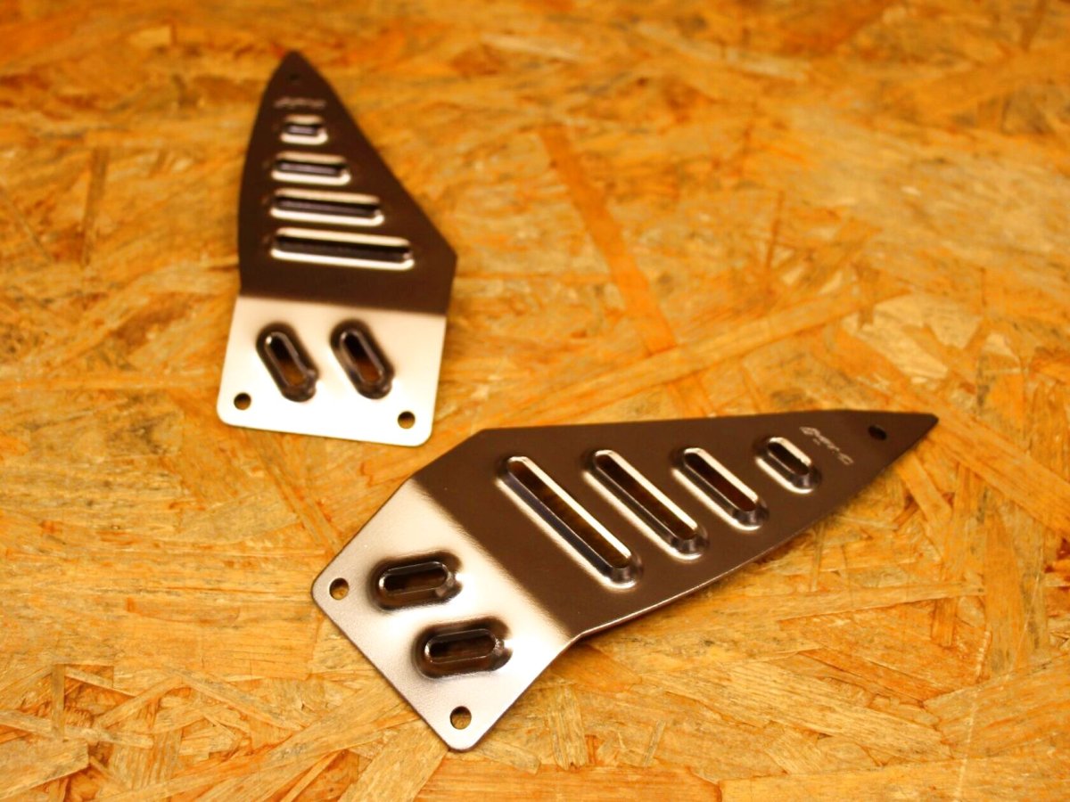 画像5: K&S アルミフロアボード リア [5型シグナスX]（シルバー/ガンメタ） (5)