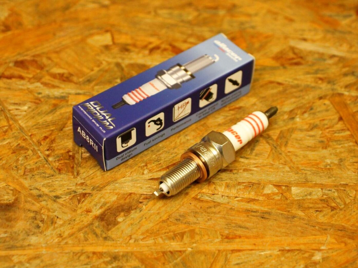 画像2: aRacer DUAL IRIDIUM スパークプラグ [シグナスX・BWS125・シグナスグリファス・マジェスティS・NMAX125/155]（7番/8番） (2)