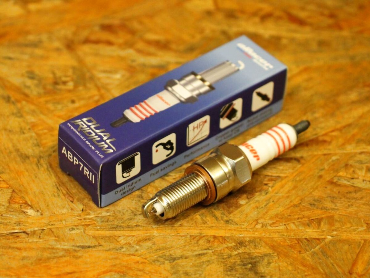 画像9: aRacer DUAL IRIDIUM スパークプラグ [シグナスX・BWS125・シグナスグリファス・マジェスティS・NMAX125/155]（7番/8番） (9)