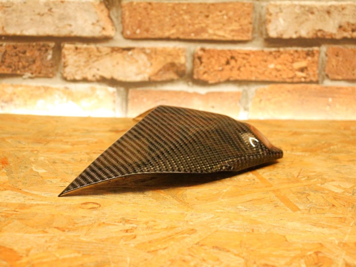 画像3: カーボンアッパーカウルカバー ハーフ [3型シグナスX] (3)