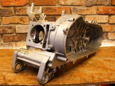 画像1: ボーリング加工（シリンダー挿入部75mm）済みクランクケース（4.5型シグナスX） (1)