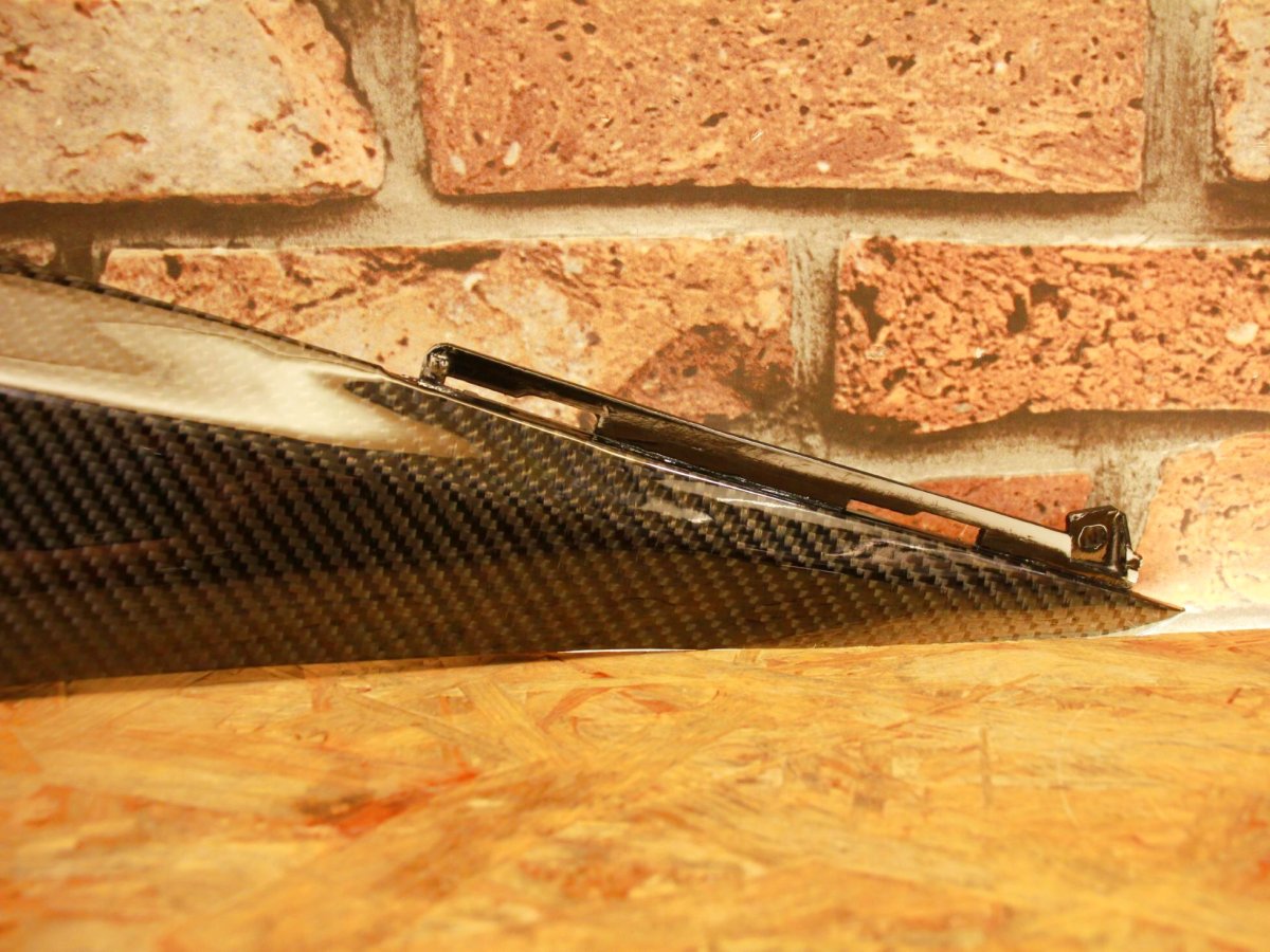 画像3: カーボン サイドカバー左右セット交換タイプ［5型シグナスX］ (3)