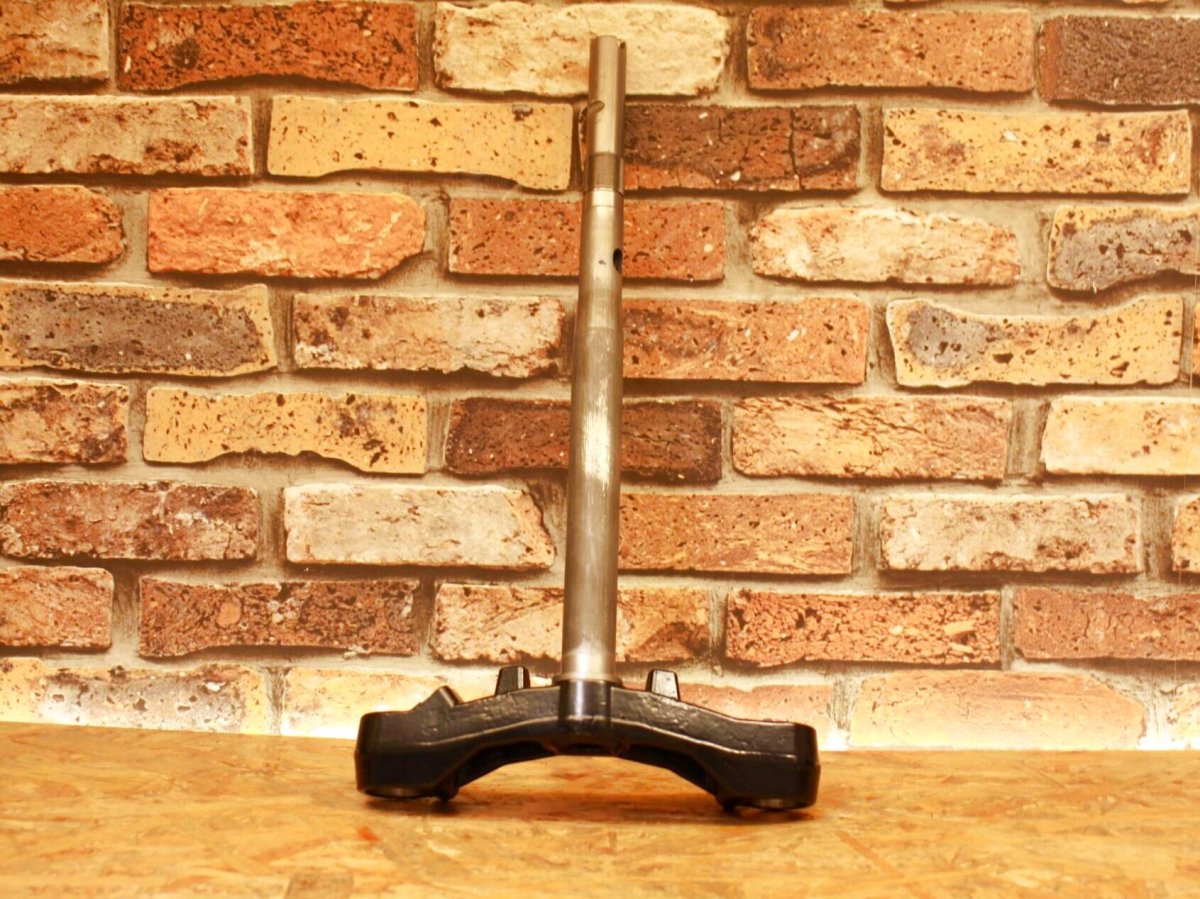 画像2: ヤマハ純正 ステム アンダーブラケット 2UB-F3340-00 [4.5型シグナスX] (2)