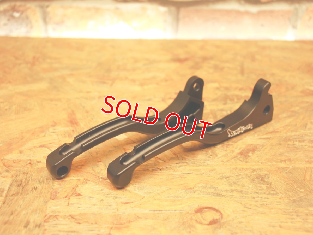 画像2: Partyup ワークスショートブレーキレバー [1〜3型シグナスX] （ブラック/シルバー/ゴールド/レッド/ブルー） (2)