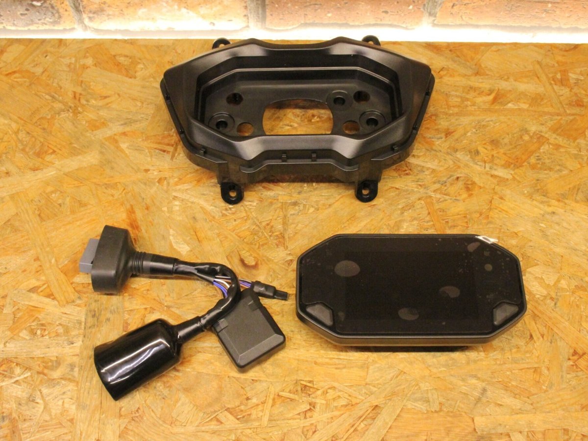 画像3: 15,000ポイントバック！KOSO RX4 TFTメーター [シグナスグリファス] (3)