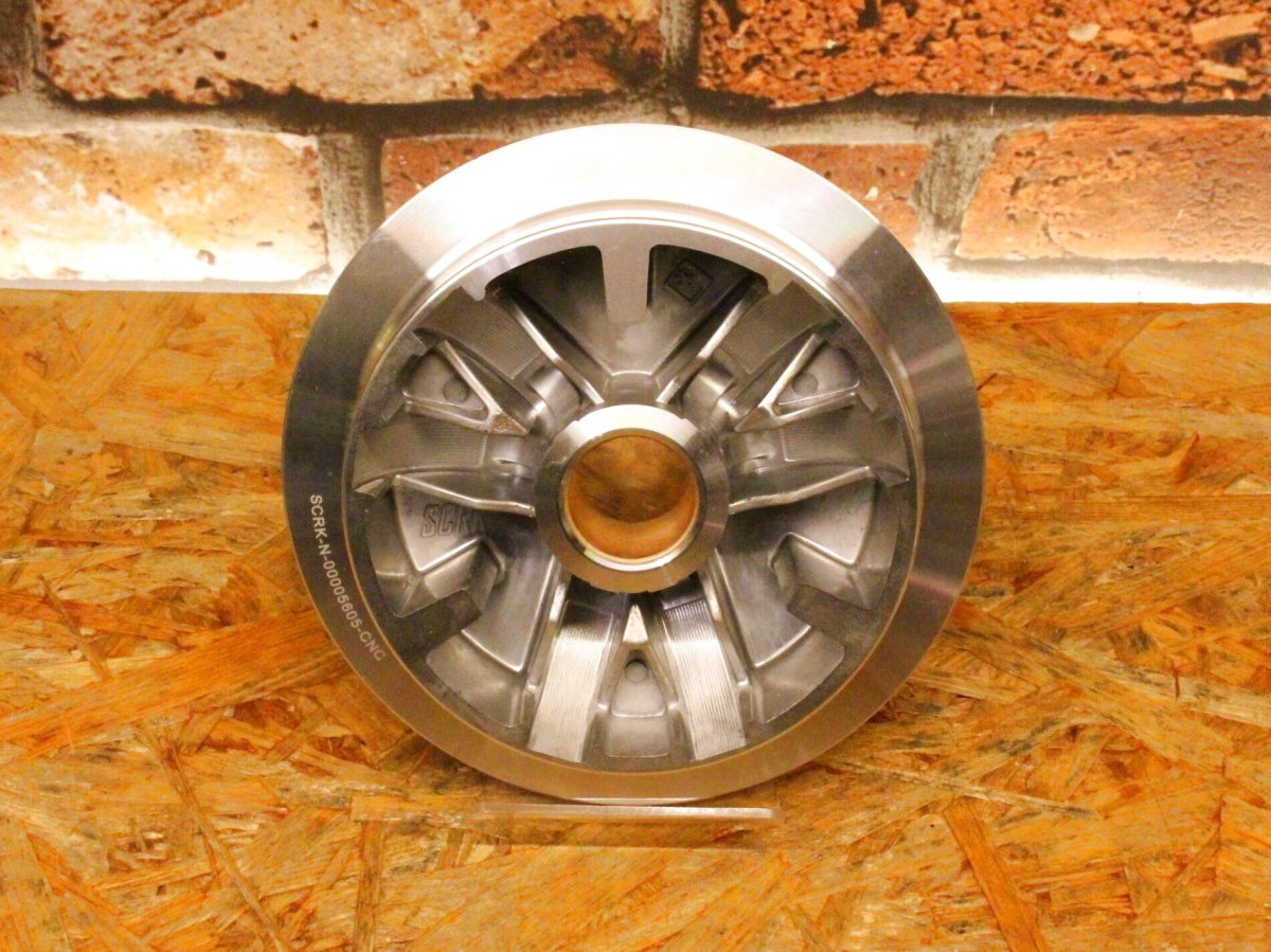 画像3: SCRK ハイスピードプーリーキット ガイド切削モデル［シグナスグリファス・3型BW'S125・NMAX125/155・トリシティ125/155・X FORCE・FORCE2.0・AEROX155］ (3)