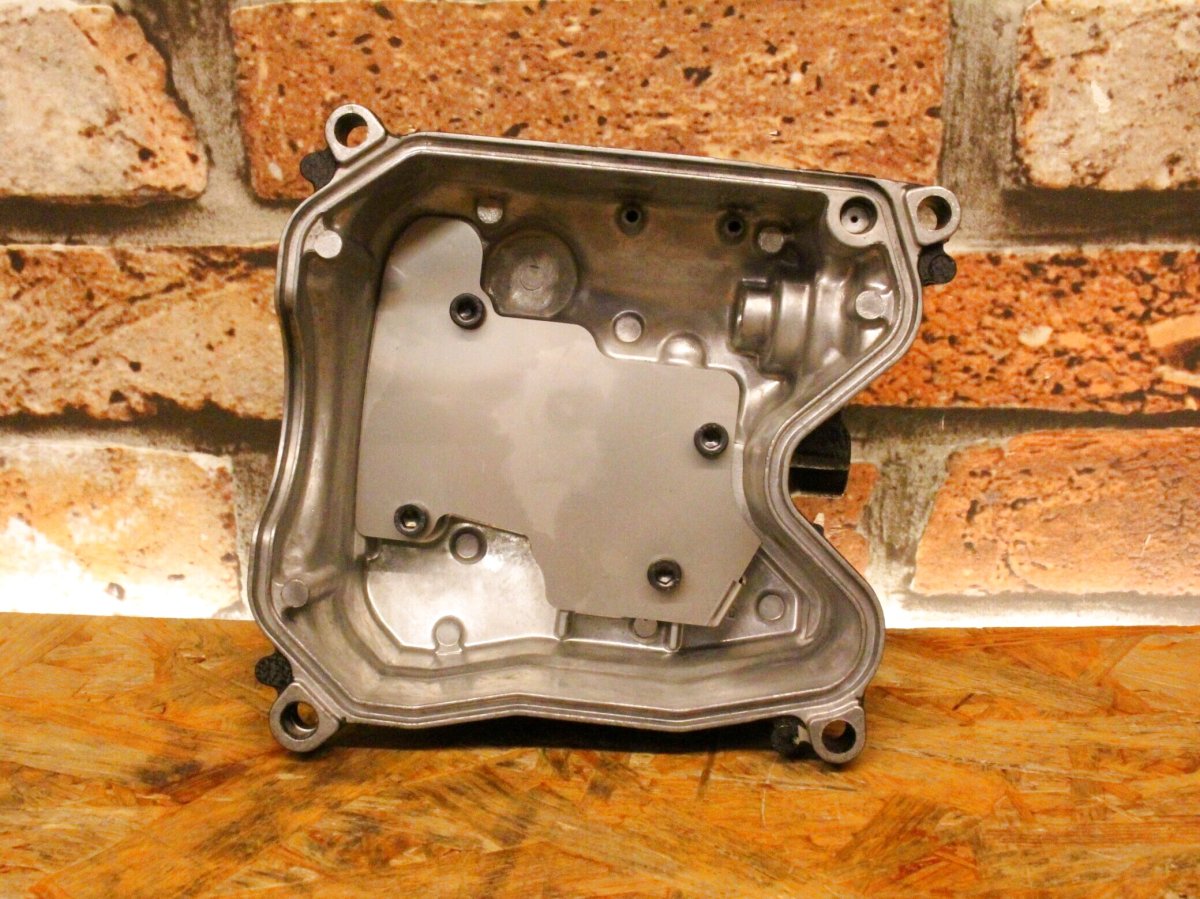 画像5: SCRK ブローバイ対策ヘッドカバー ブラック［シグナスグリファス・3型BW'S125・2型NMAX125/155・X FORCE］ (5)