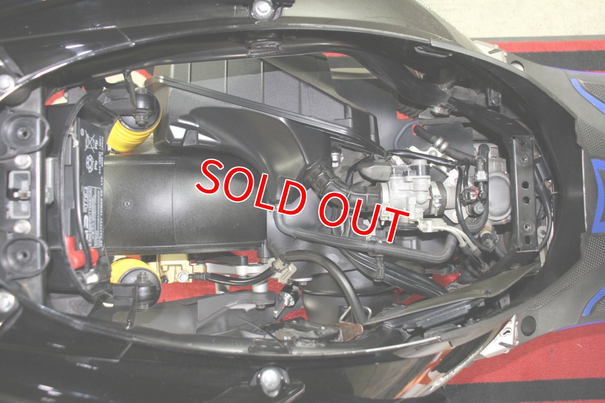 画像30: ライトカスタム中古車 シグナスX 5型国内仕様 Monster Energy Yamaha MotoGP Edition 800台限定車 走行17,200キロ (30)