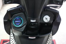 画像27: ライトカスタム中古車 シグナスX 5型国内仕様 Monster Energy Yamaha MotoGP Edition 800台限定車 走行17,200キロ (27)