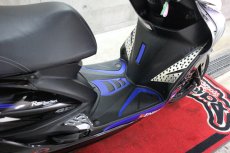 画像21: ライトカスタム中古車 シグナスX 5型国内仕様 Monster Energy Yamaha MotoGP Edition 800台限定車 走行17,200キロ (21)