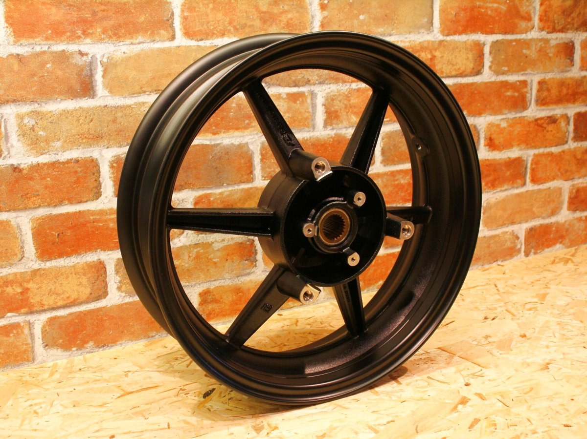 画像3: RCB 13インチ SP811 スポーツホイール 前後セット（ブラック/ホワイト） [シグナスグリファス・3型BW'S125] (3)