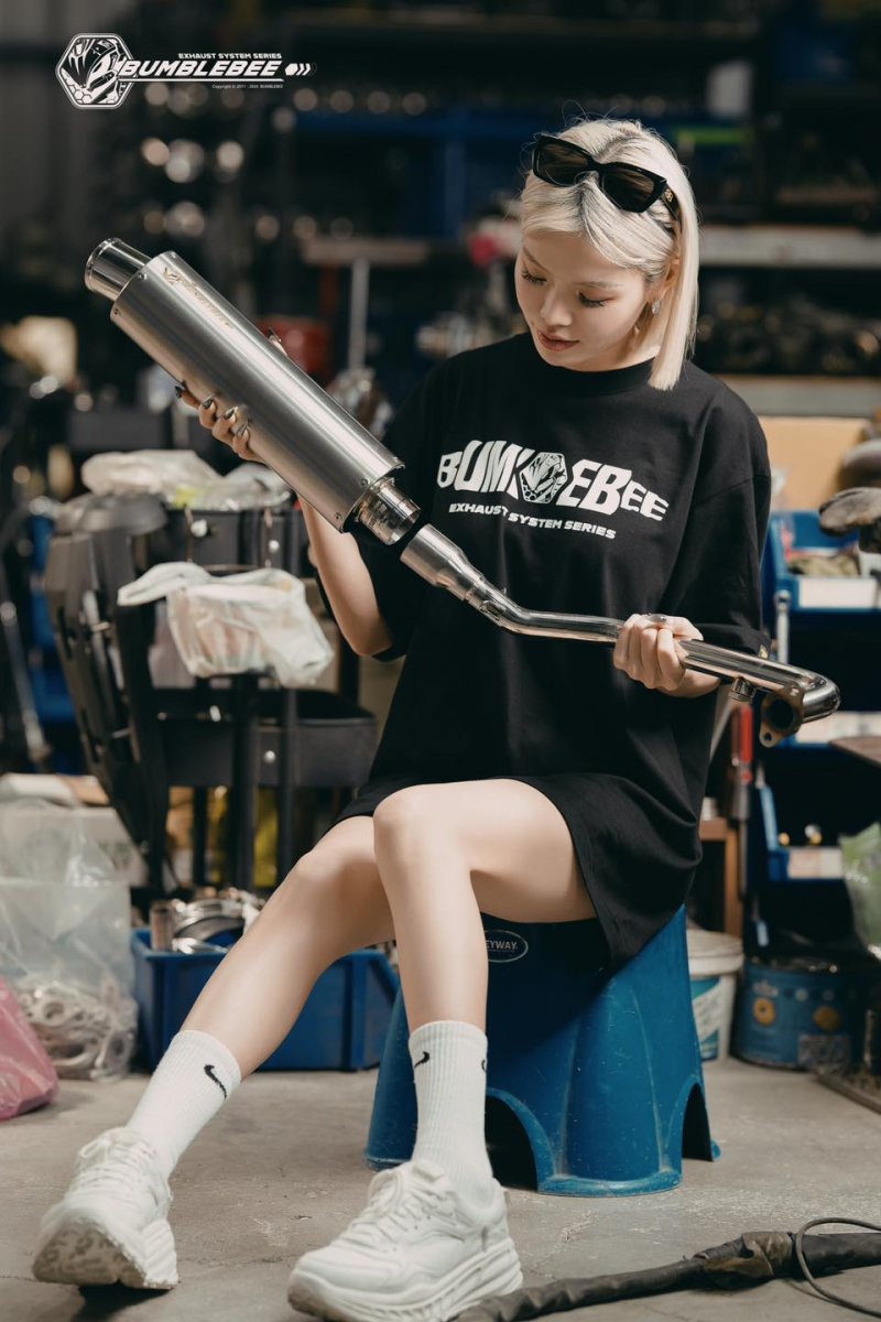 画像3: Bumblebee 2025年限定T-shirt ブラック 「黃蜂管 Bumblebee-川澤行銷」 (3)