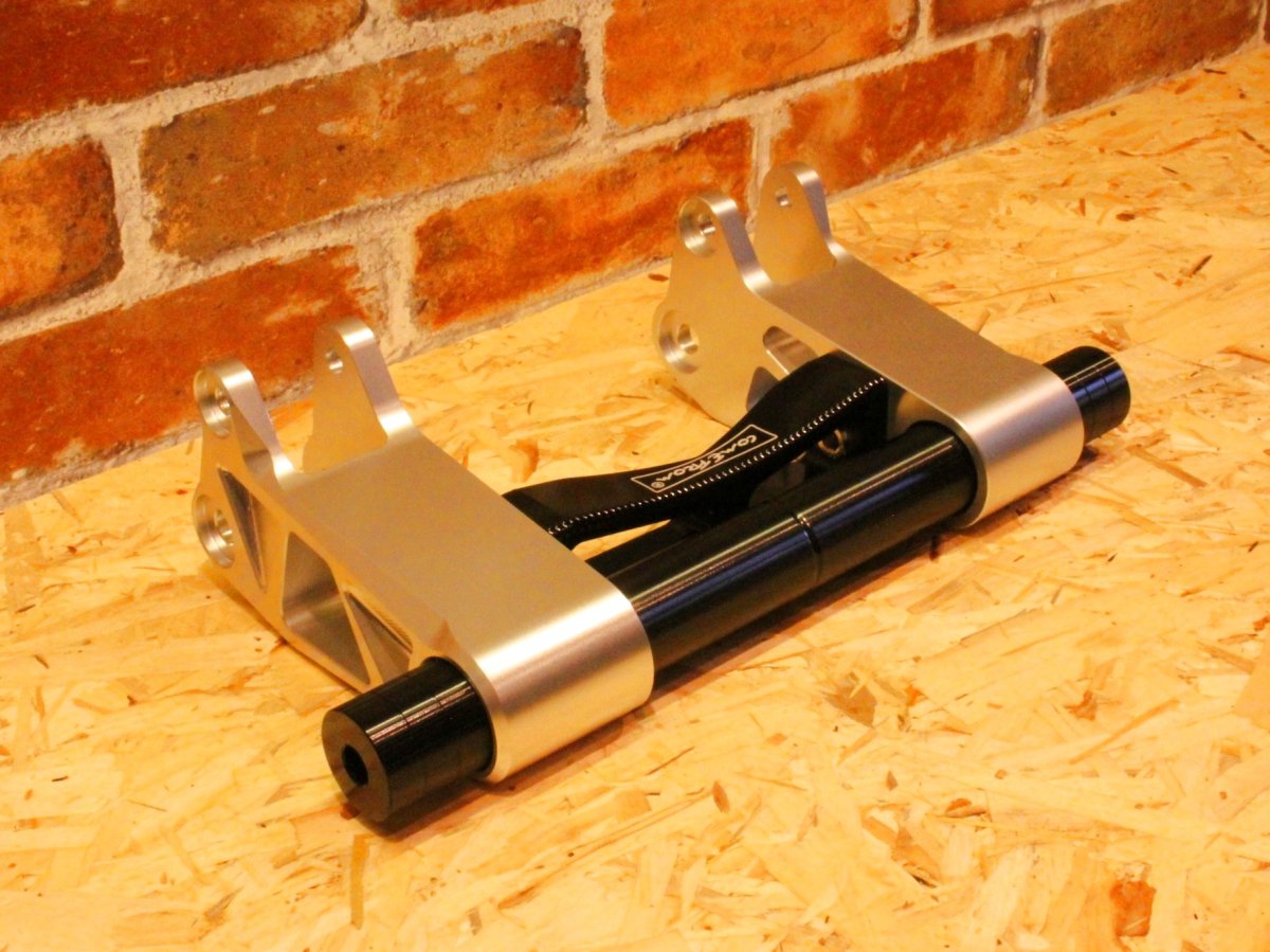 画像15: COME FROM 削り出しエンジンハンガー 純正長(ブラック/レッド/シルバー/ゴールド) [シグナスグリファス・3型BW'S125・NMAX125/155・X FORCE・FORCE2.0] (15)