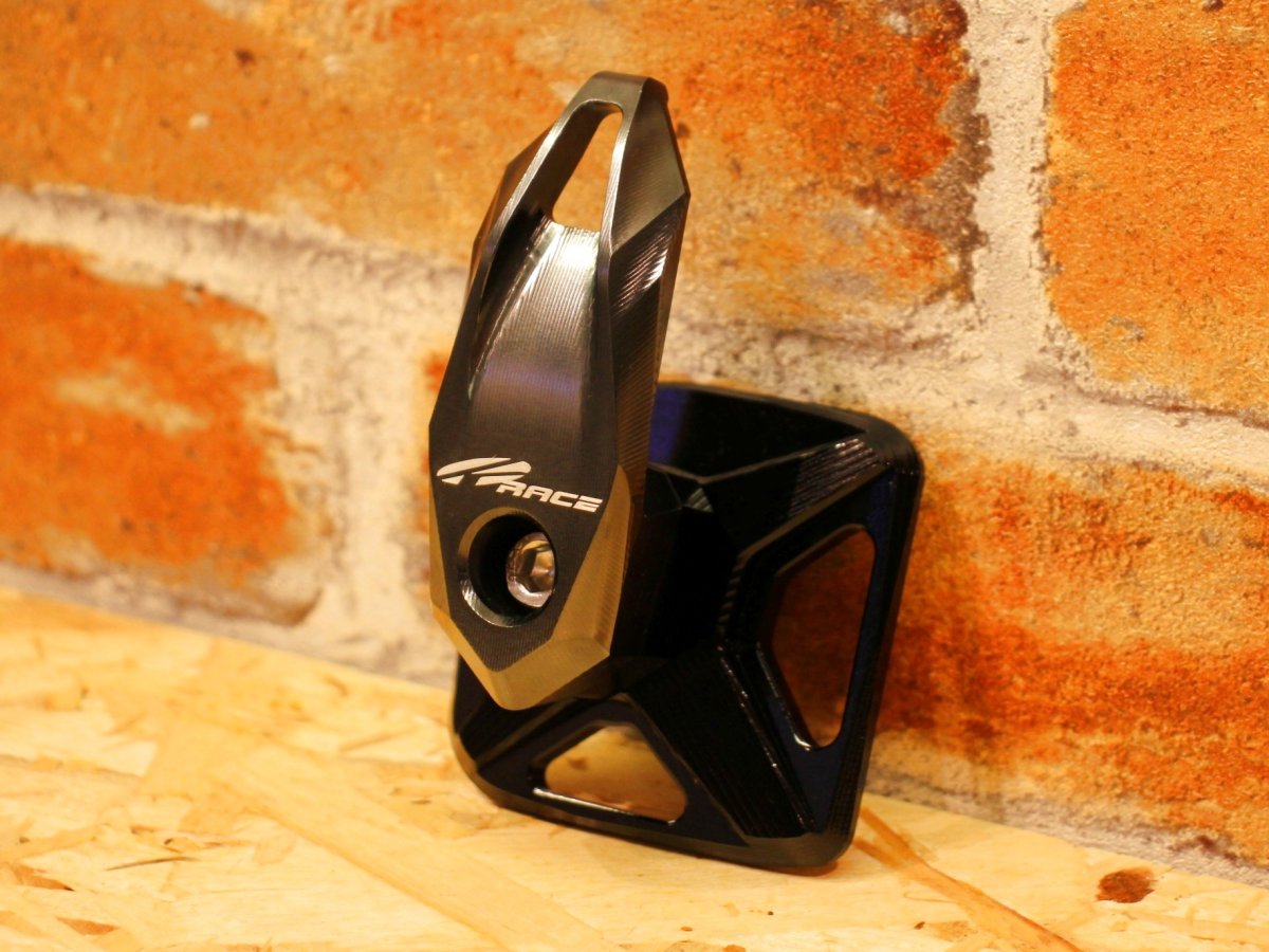 画像3: Krace CNCアルミ削り出しコンビニフック（ブラック/ガンメタ/シルバー/ゴールド/レッド/ブルー）［4.5型シグナスX/グリファス/2型BW'S125］ (3)