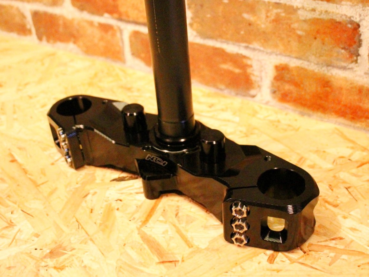 画像2: NCY 軽量CNCアルミステム（ブラック・シルバー） [シグナスグリファス] (2)