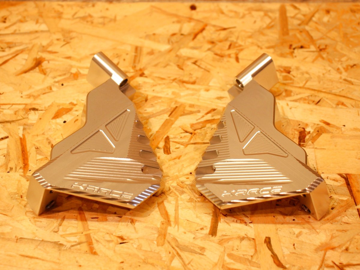 画像4: Krace ワイドステッププレート（ブラック/ガンメタ/シルバー/ゴールド/レッド/ブルー）[シグナスグリファス・X FORCE] (4)