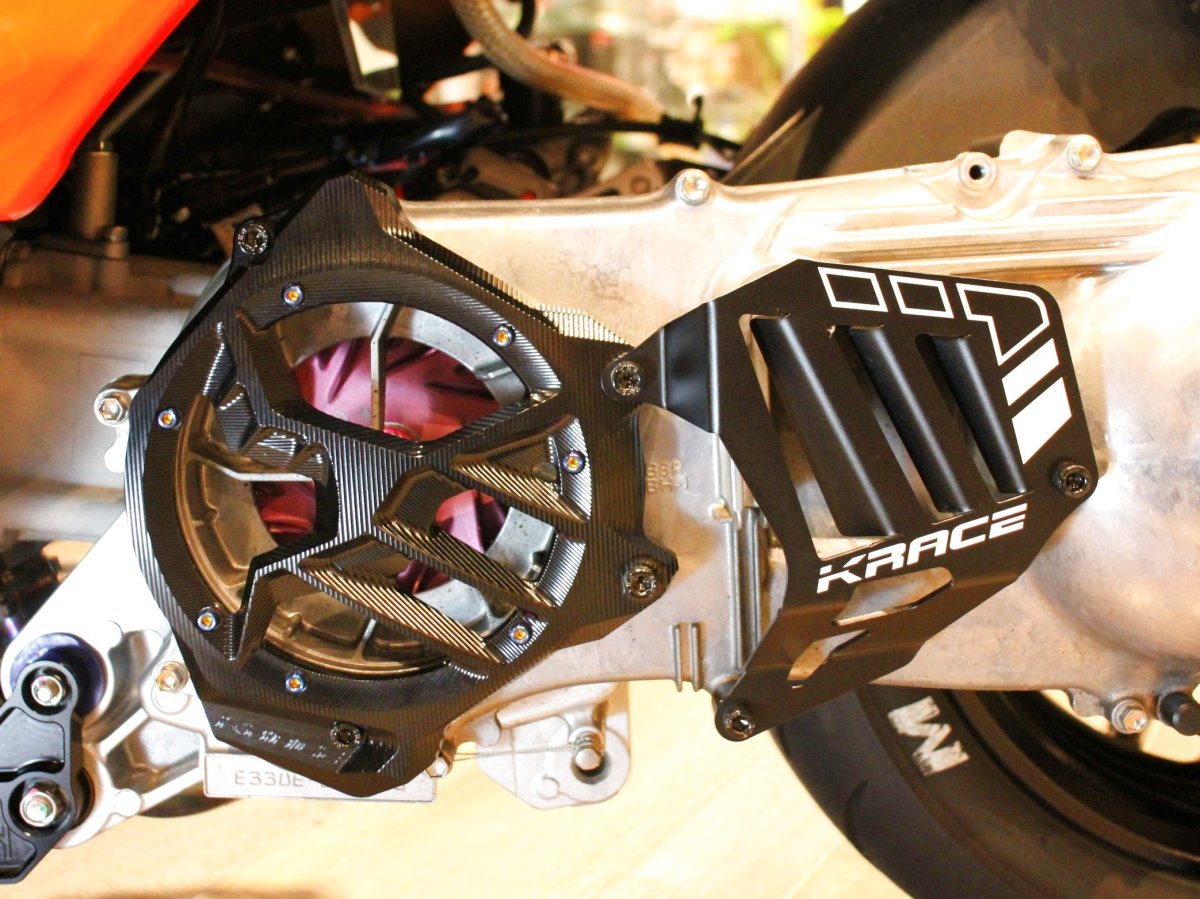 画像10: Krace 削り出しケースカバー フロント（ブラック/ガンメタ/シルバー/ゴールド/レッド/ブルー） [シグナスグリファス・3型BW'S125・2型NMAX125/155・X FORCE・FORCE2.0] (10)