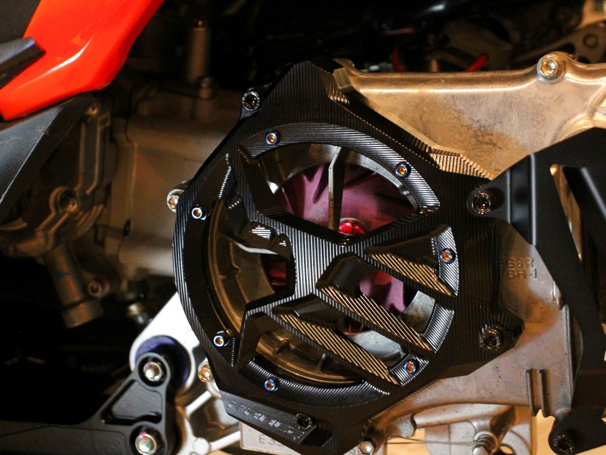 画像9: Krace 削り出しケースカバー フロント（ブラック/ガンメタ/シルバー/ゴールド/レッド/ブルー） [シグナスグリファス・3型BW'S125・2型NMAX125/155・X FORCE・FORCE2.0] (9)