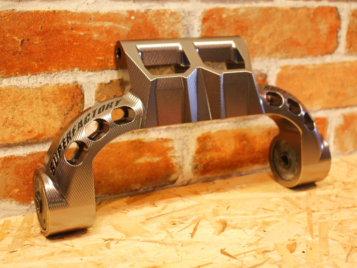 画像6: Super factory CNC1ピース削り出しエンジンハンガー（標準長）[2〜5型シグナスX・1.2BW'S125] (6)