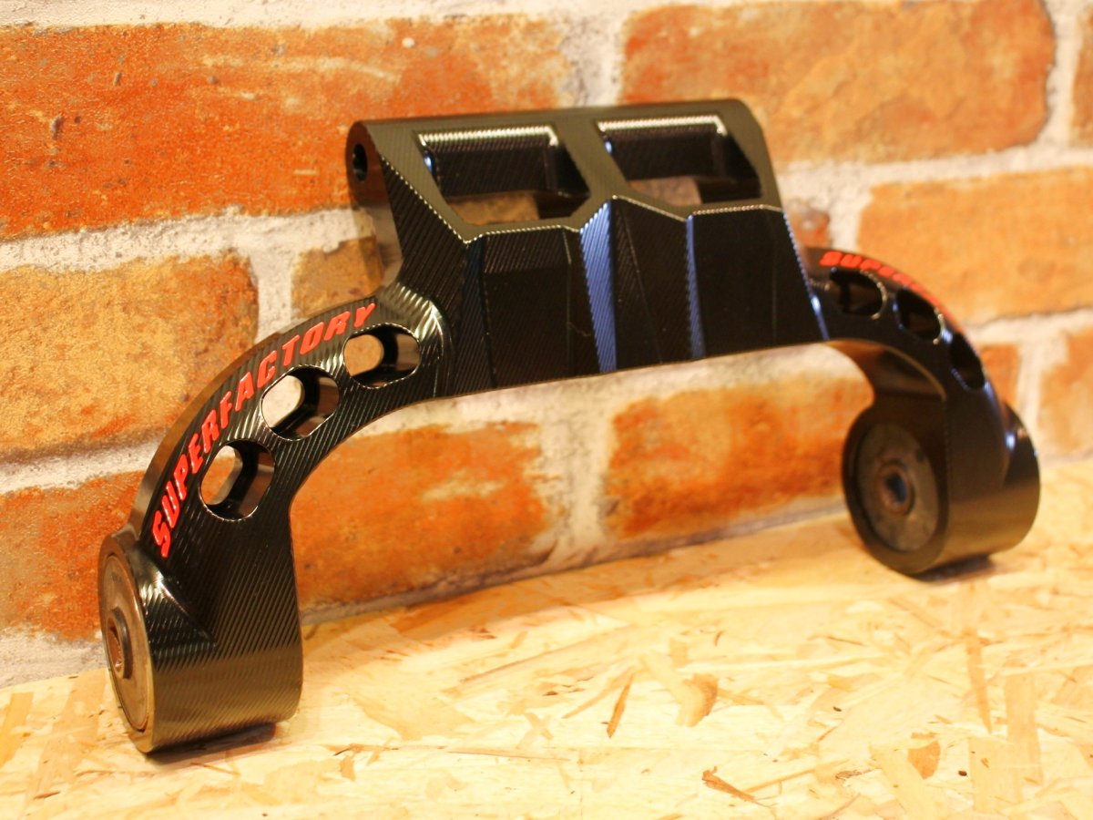 画像7: Super factory CNC1ピース削り出しエンジンハンガー（標準長）[2〜5型シグナスX・1.2BW'S125] (7)