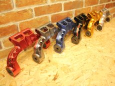 画像1: Super factory CNC1ピース削り出しエンジンハンガー（標準長）[2〜5型シグナスX・1.2BW'S125] (1)