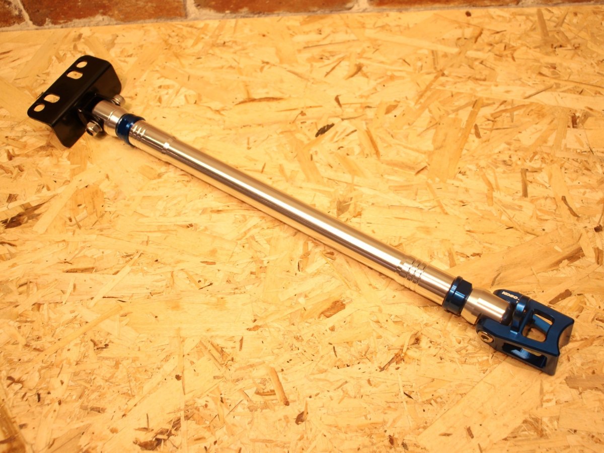 画像3: KOSO フレーム補強バー（ブラック×レッド/シルバー×レッド/シルバー×ブルー/ブラック×ブルー/シルバー×オレンジ）[シグナスグリファス] (3)