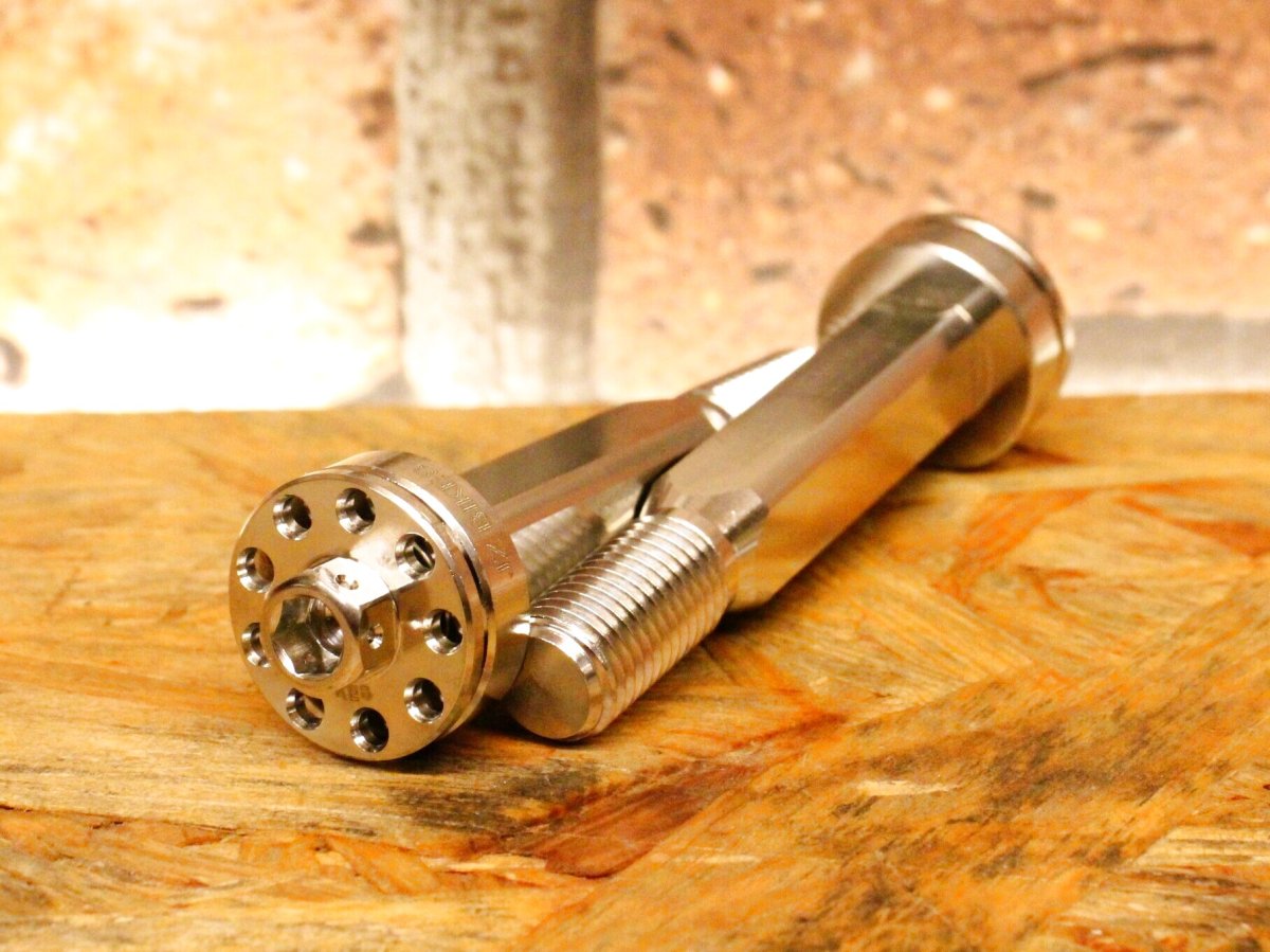 画像2: JZ BIKES エンジンハンガーマウントボルト 2本セット（全4色）［シグナスX・BW'S125］ (2)