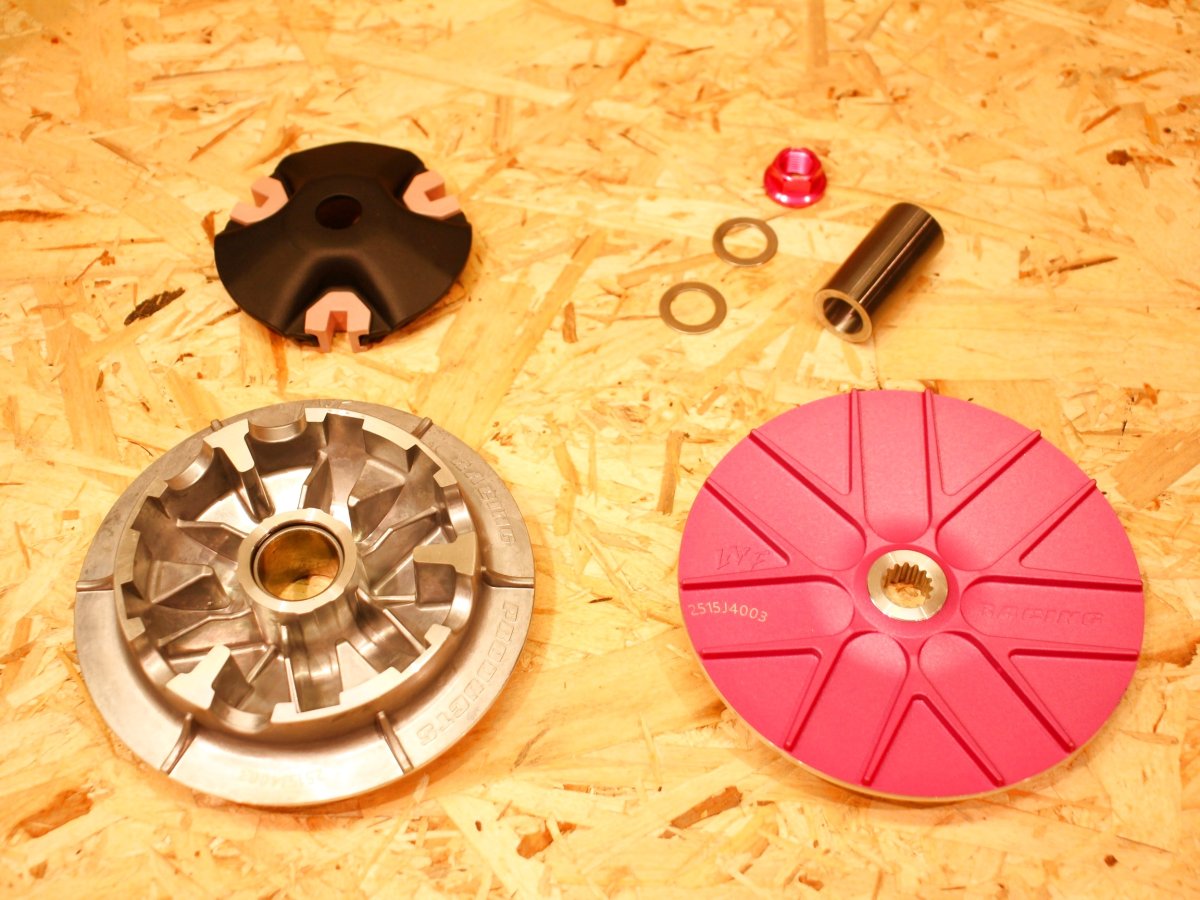 画像1: WF ハイスピードプーリー［シグナスグリファス・3型BW'S125・NMAX125/155・トリシティ125/155・X FORCE・FORCE2.0・AEROX155］ (1)