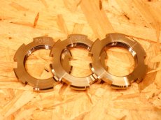 画像2: PK7 チタンステムナットセット 無色 [シグナスX・BW'S125] (2)