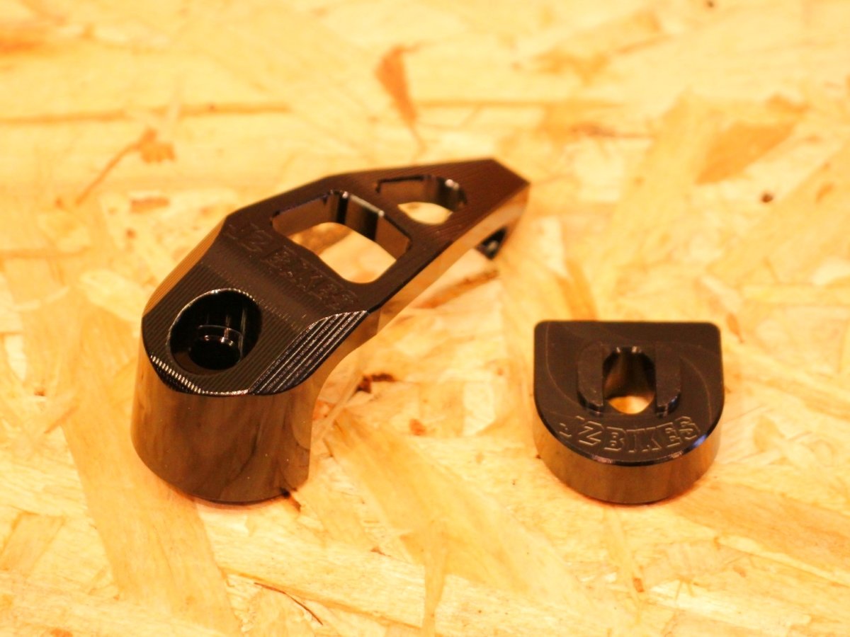 画像3: JZ BIKES アルミ削り出しコンビニフック（ブラック/ガンメタ/シルバー/ブロンズ/ゴールド/レッド/ブルー/グリーン/パープル）［1〜2型シグナスX］ (3)