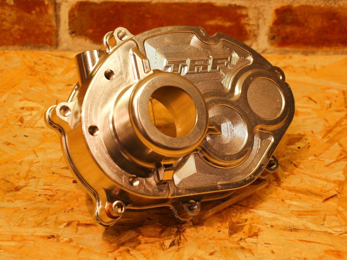 画像7: TRF CNCアルミ削り出しギアケース（ブラック/シルバー/ゴールド） [シグナスグリファス・3型BW'S125・2型NMAX125/155・X FORCE] (7)
